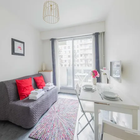 Near Bassin De La - 2p Balcony Holiday home Paris