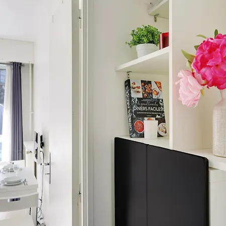 Near Bassin De La - 2p Balcony * Paris