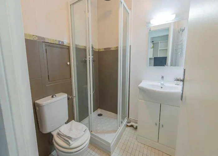 Near Bassin De La - 2p Balcony Paříž