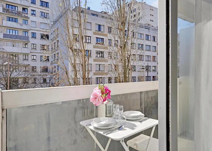 Near Bassin De La - 2p Balcony